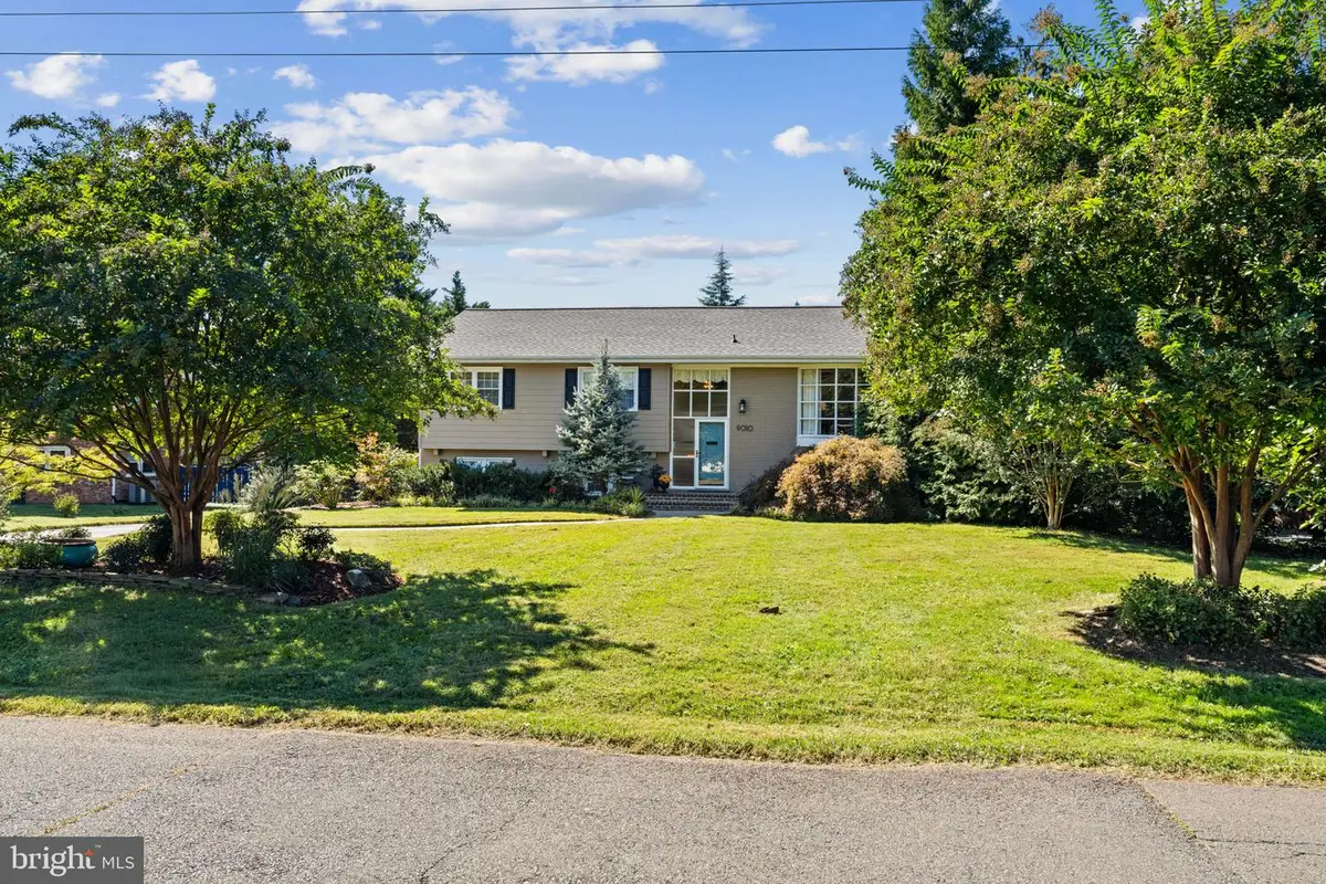 9010 Longstreet Dr, Manassas, VA 20110 - #1