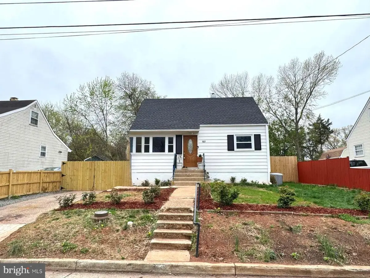 107 Luxor St, Manassas Park, VA 20111 - Image #1