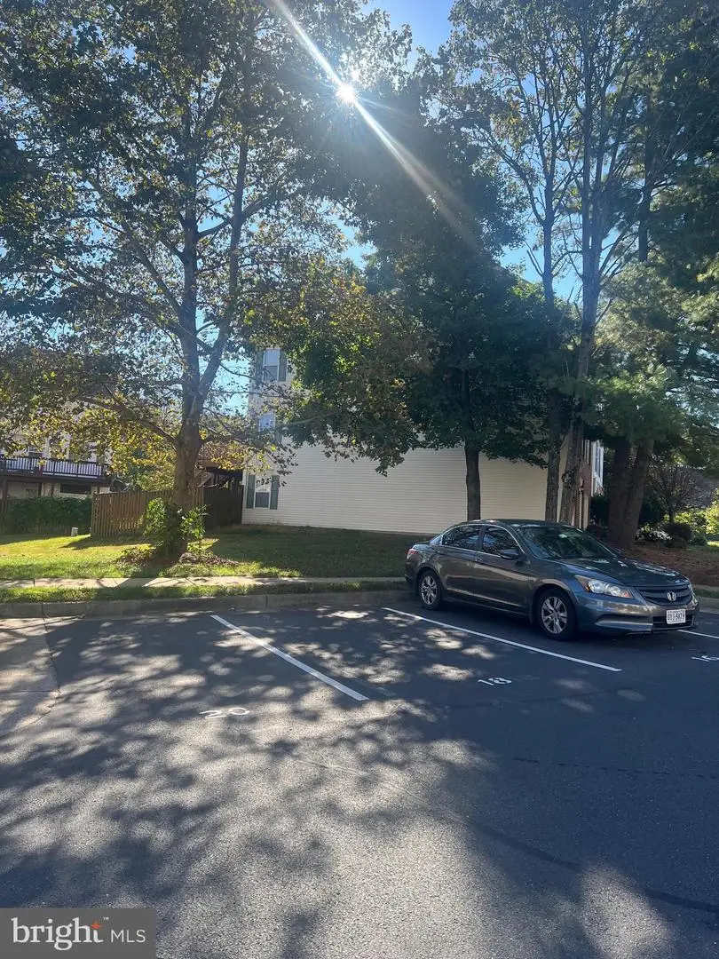 9418 Black Hawk Ct, Manassas Park, VA 20111 - Image #2