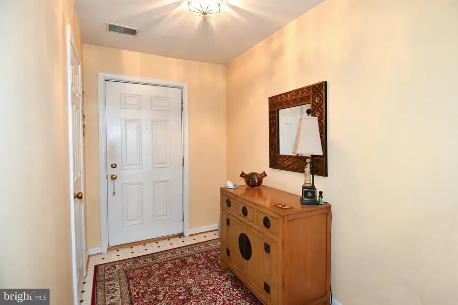 9411 Wilcoxen Dr, Manassas Park, VA 20111 - #3