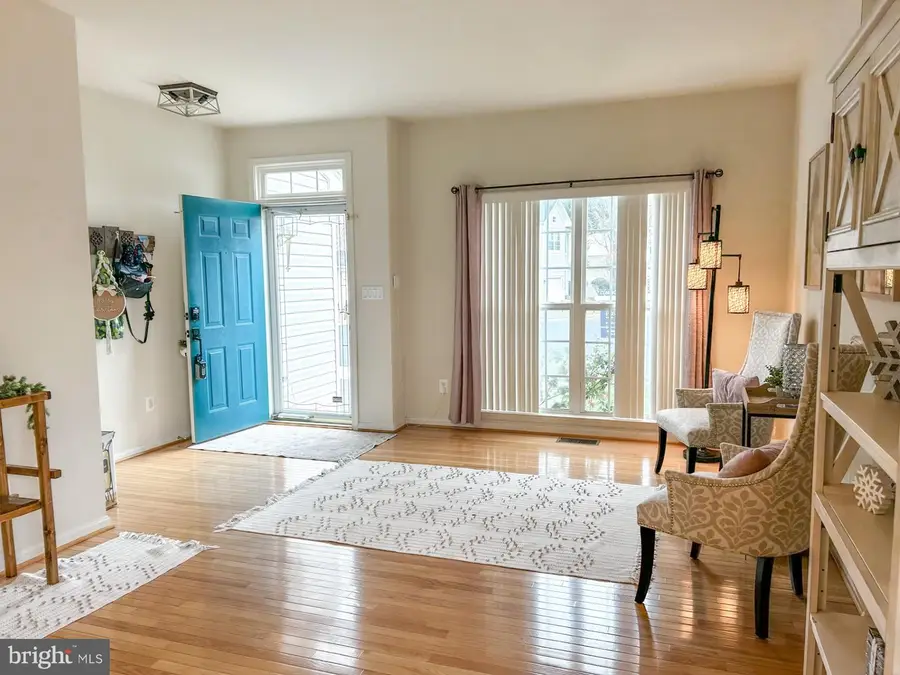 9353 Cougar Ct, Manassas Park, VA 20111 - Image #2