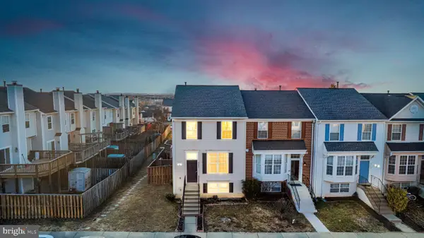 9242 Jessica Dr, MANASSAS PARK, VA 20111