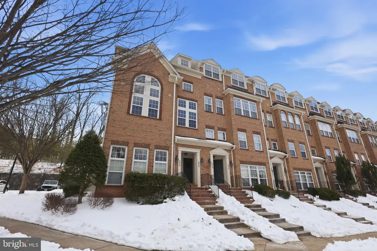 9826 Pickens Pl, Manassas Park, VA 20111 - #1