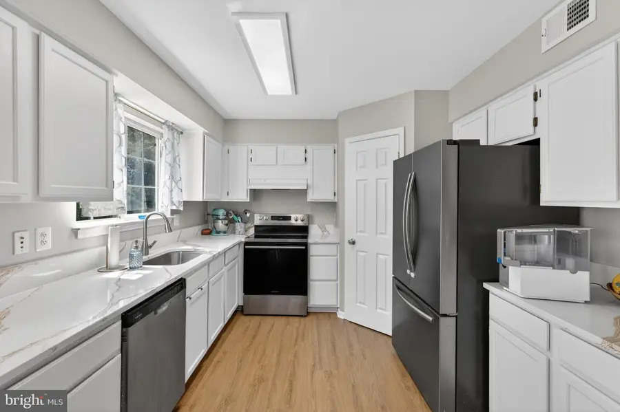 9253 Jessica Dr, Manassas Park, VA 20111 - #3
