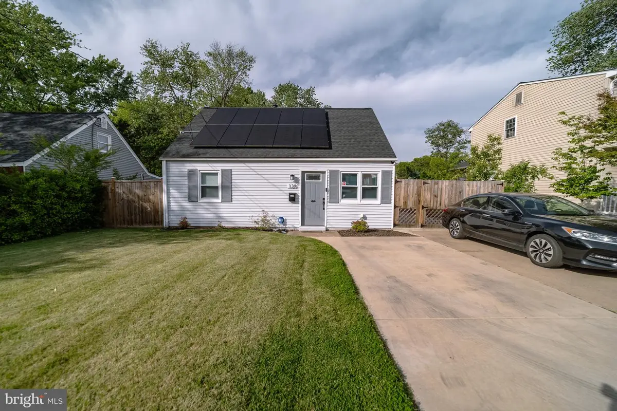128 Martin Dr, Manassas Park, VA 20111 - #1