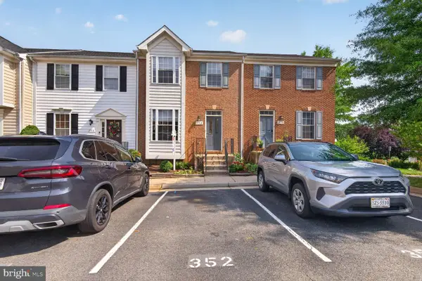 352 Kirby St, MANASSAS PARK, VA 20111