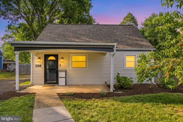 126 Mace St, MANASSAS PARK, VA 20111