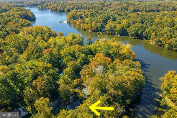 5708 Lakeview Rd, QUINTON, VA 23141