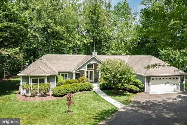 32 Towhee Ct, NELLYSFORD, VA 22958