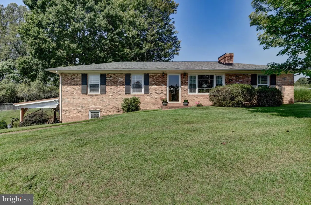 147 Freshwater Cove Ln, Lovingston, VA 22949 - #1