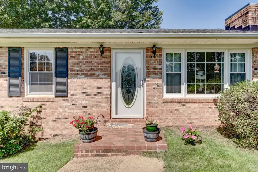 147 Freshwater Cove Ln, Lovingston, VA 22949 - #2