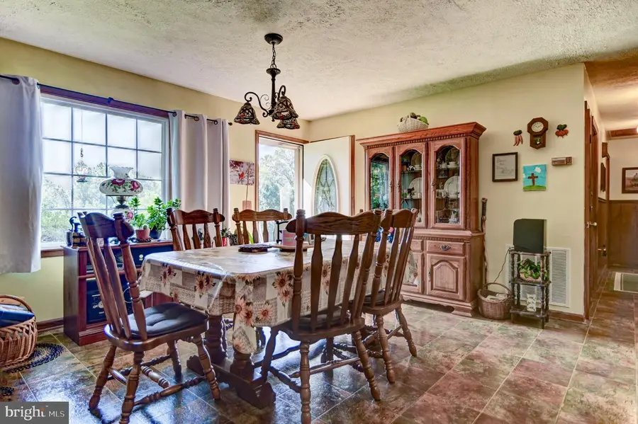 147 Freshwater Cove Ln, Lovingston, VA 22949 - #3