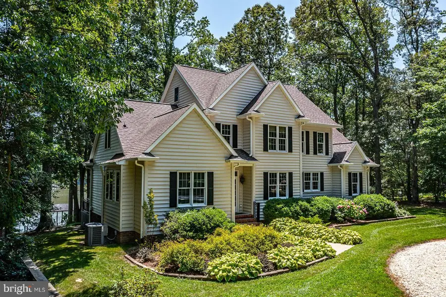 858 Harmony Hills Cir, Wicomico Church, VA 22473 - Image #2