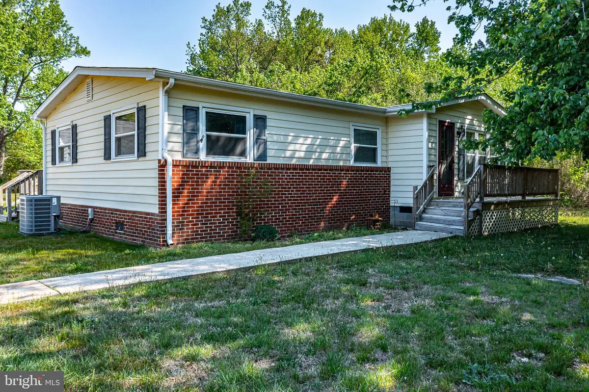 529 Taylors Beach Rd, Reedville, VA 22539 - #1