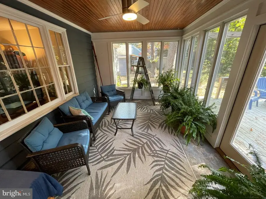 32 Clifton Ave, Kilmarnock, VA 22482 - #3