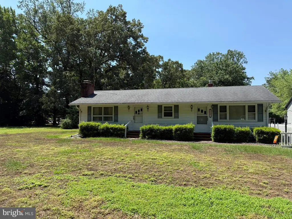 664 Sandy Point Rd, Heathsville, VA 22473 - #1