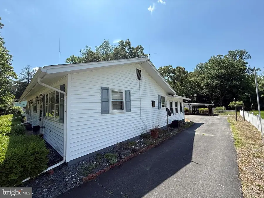 664 Sandy Point Rd, Heathsville, VA 22473 - #2
