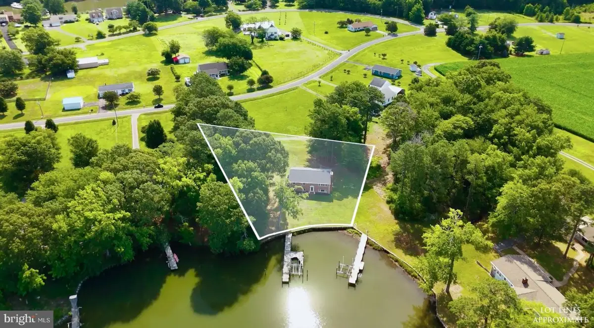 279 Harbor Dr, Reedville, VA 22539 - #1