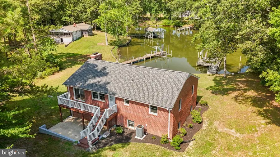 279 Harbor Dr, Reedville, VA 22539 - #2