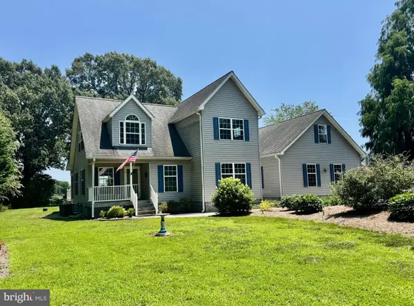 521 Painter Point Rd, KILMARNOCK, VA 22482