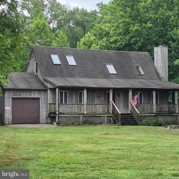 90 E Fountain Ln, HEATHSVILLE, VA 22473