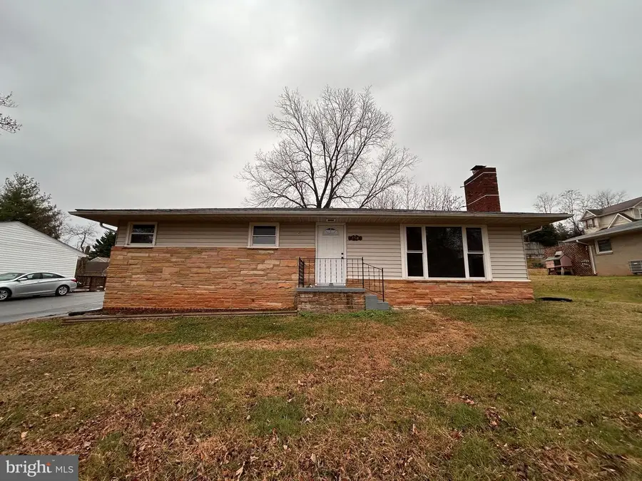 354 Berry St, Orange, VA 22960 - Image #2