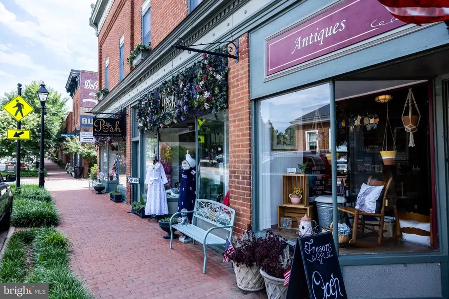 302 Depot St, Gordonsville, VA 22942 - #3