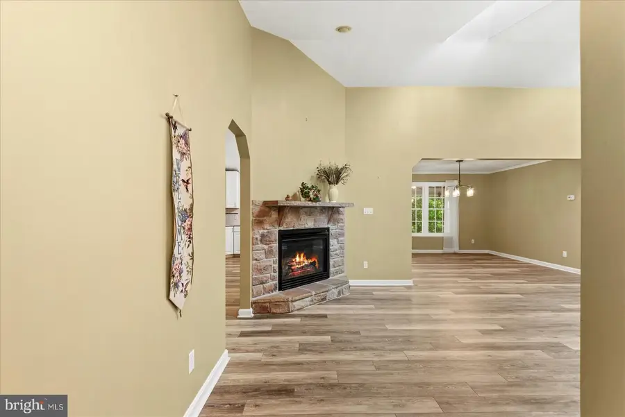 220 Creekside Dr, Locust Grove, VA 22508 - #2