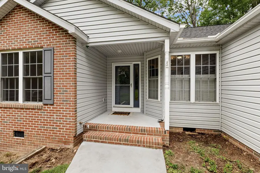 104 Federal Rd, Locust Grove, VA 22508 - #2