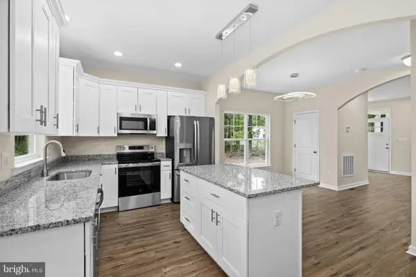 141 Yorktown Blvd, LOCUST GROVE, VA 22508