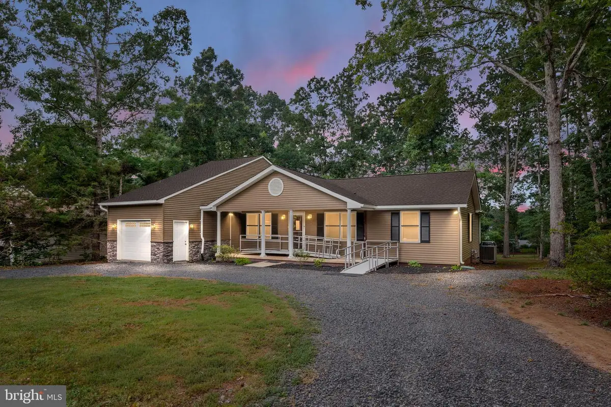 122 Yorktown Blvd, Locust Grove, VA 22508 - #1