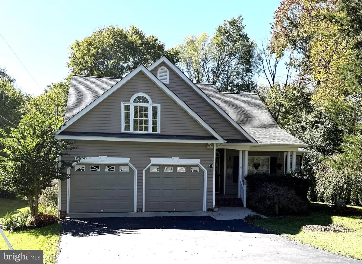 609 Stratford Cir, Locust Grove, VA 22508 - #1