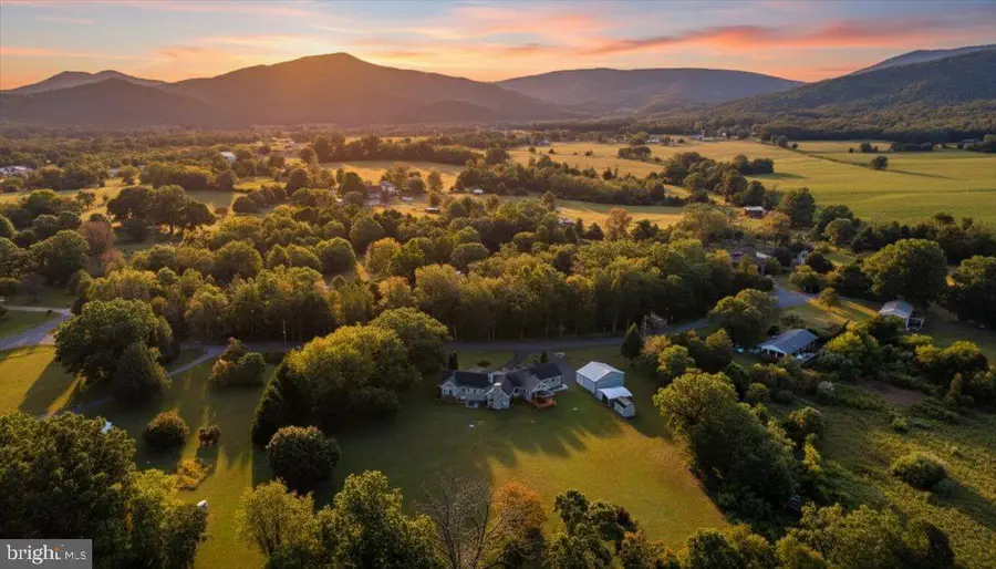 174 Martin St, Luray, VA 22835 - Image #2