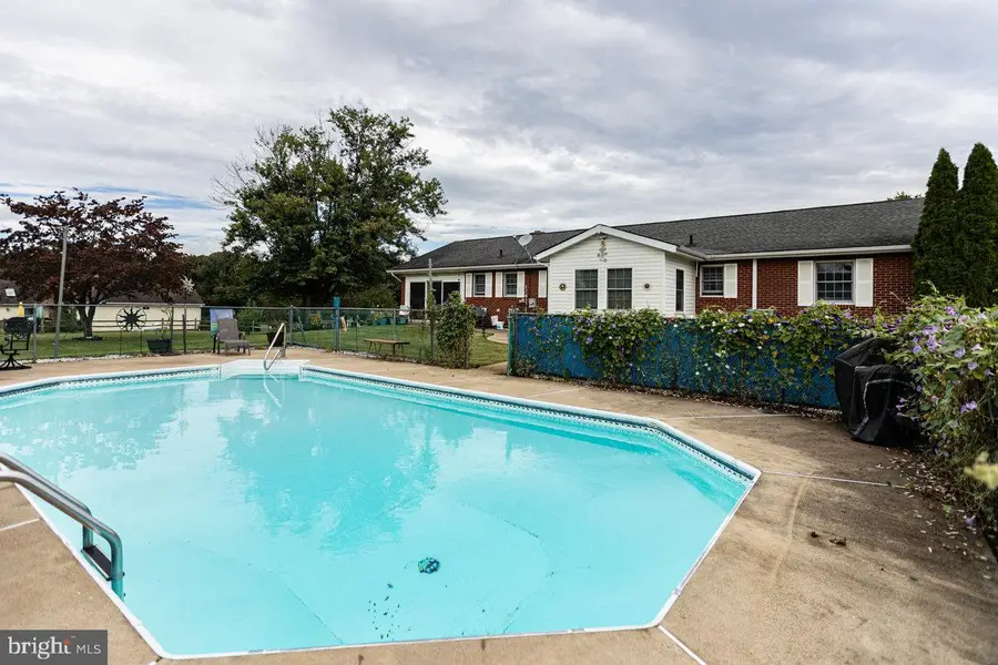 1 Rowe Dr, Luray, VA 22835 - Image #2