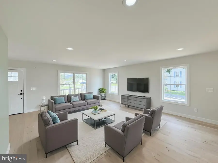 320 8th Avenue, Luray, VA 22835 - Image #2