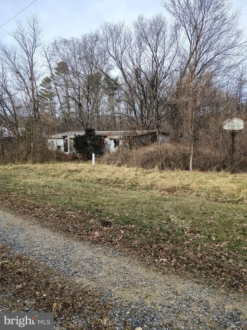 381 Redwood Dr, Rileyville, VA 22650 - Image #2