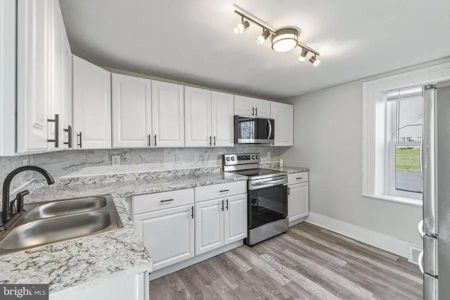773 W Main St, Stanley, VA 22851 - #2