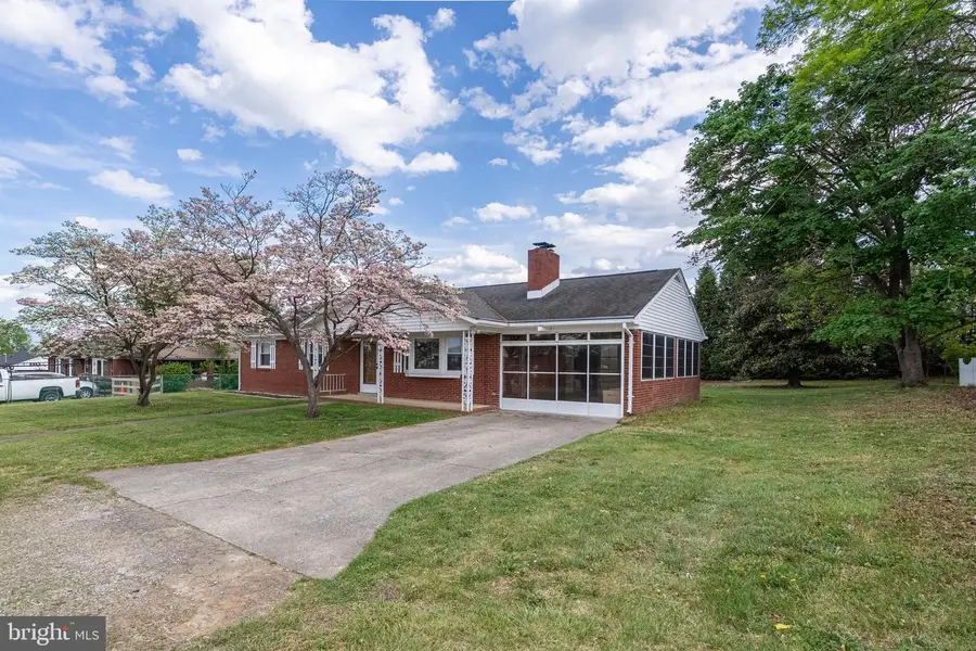 25 Woodland Park Dr, Luray, VA 22835 - #3