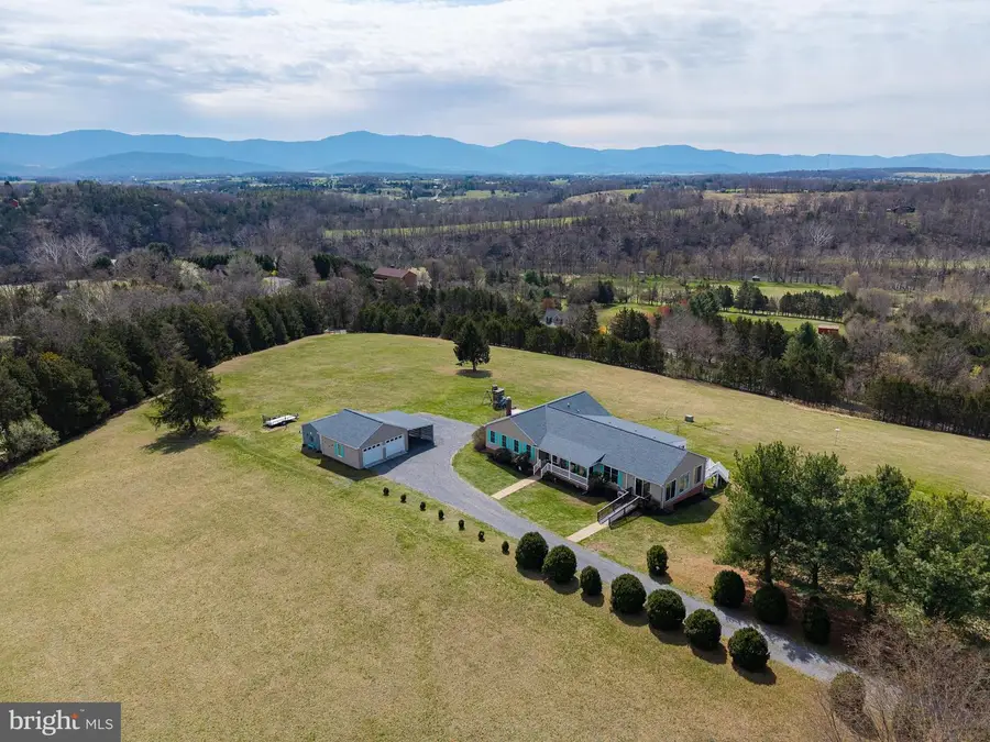 217 Silver Bell Ln, Luray, VA 22835 - #3
