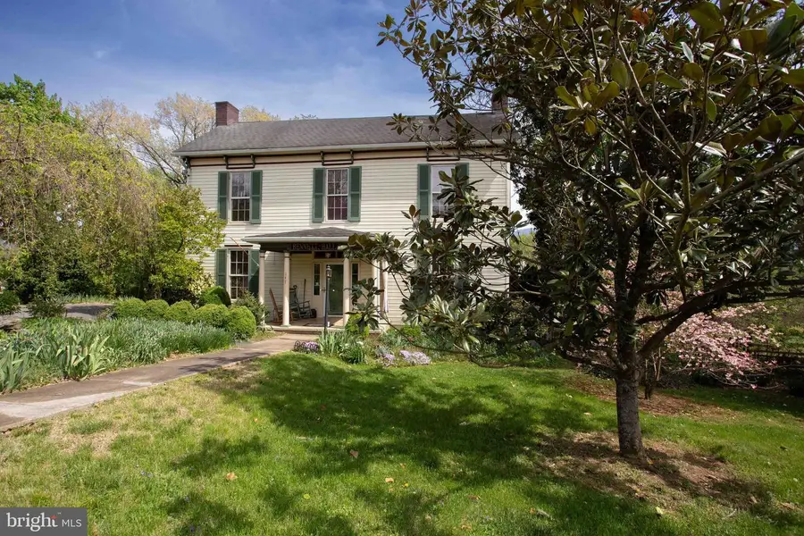 147 S Court St, Luray, VA 22835 - #2