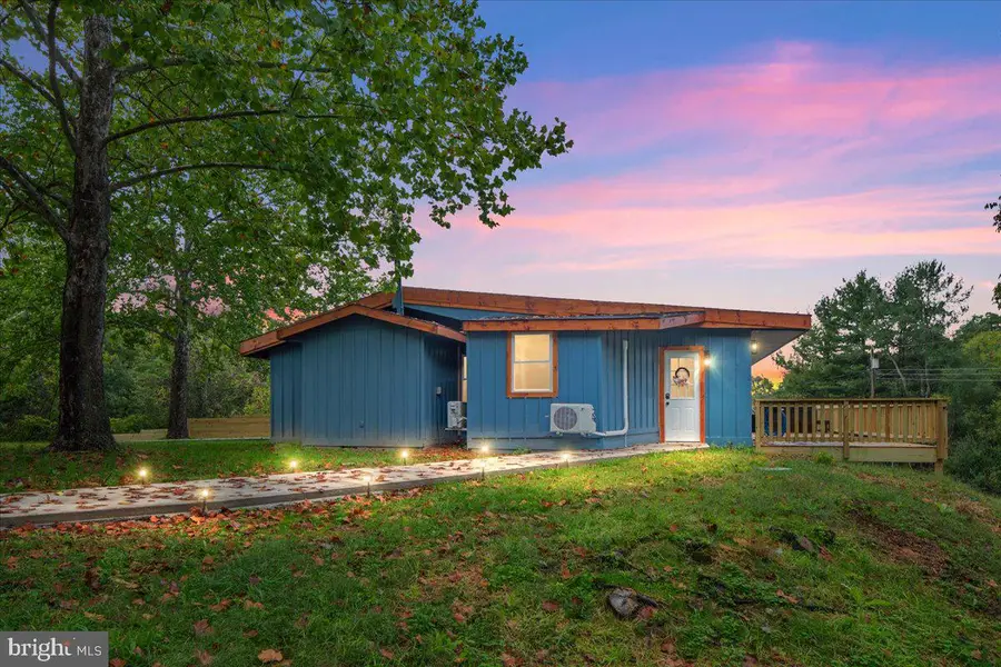 319 Lake Dr, Luray, VA 22835 - #2