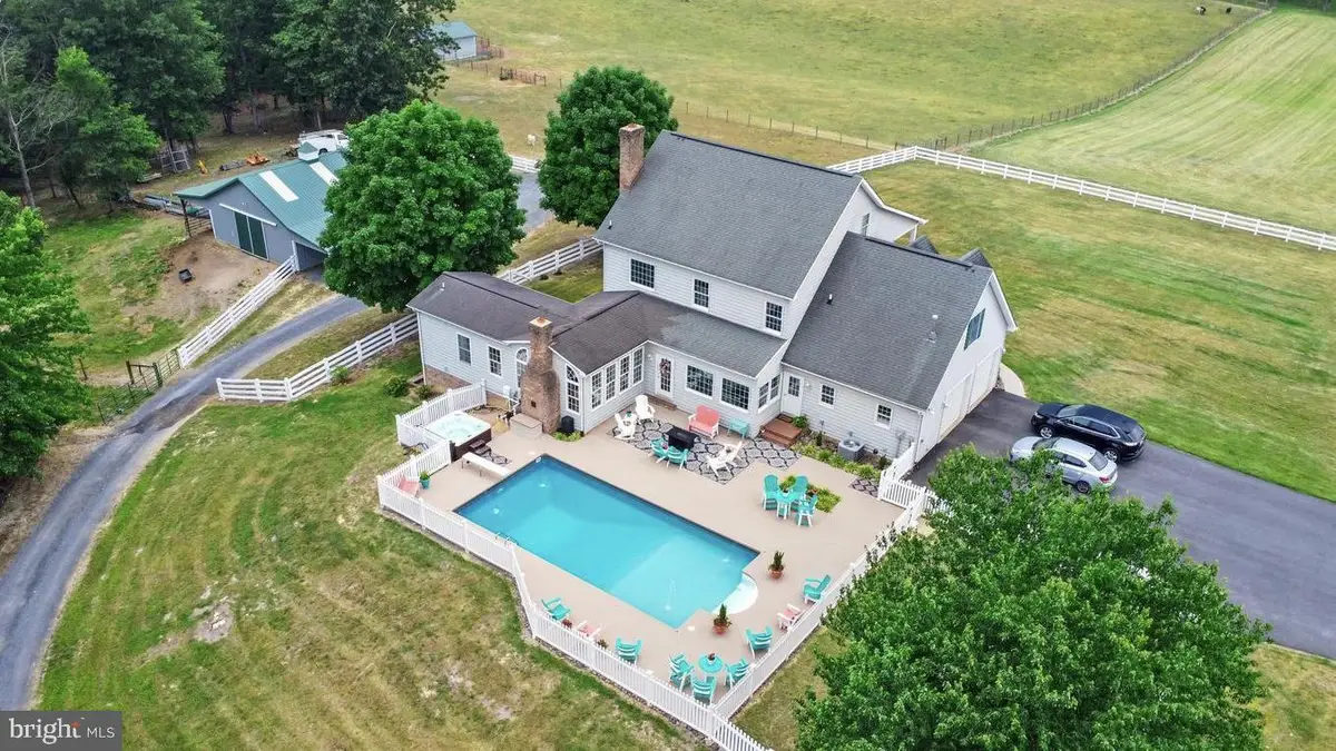 1050 Brookstone Rd, Luray, VA 22835 - #1