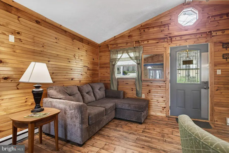 160 Gale Ln, Stanley, VA 22851 - #3