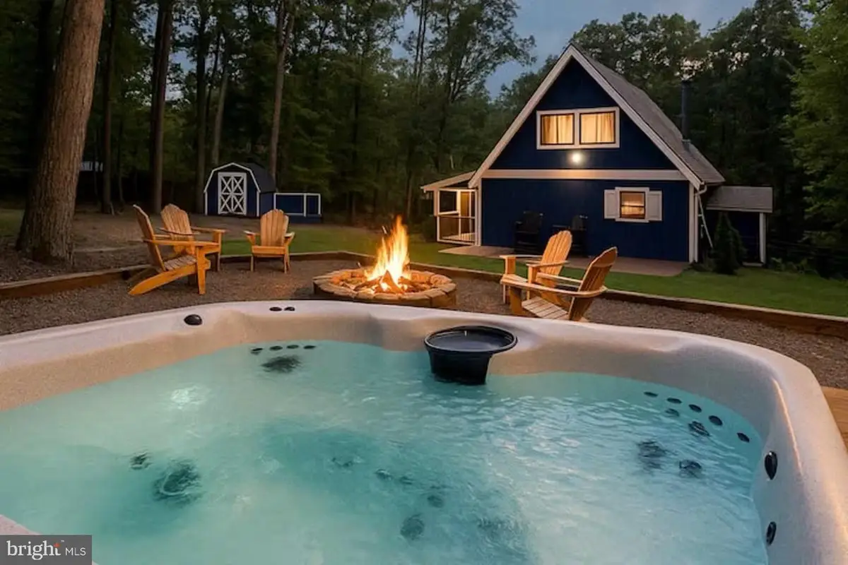 137 Park View Ln, Shenandoah, VA 22849 - #1