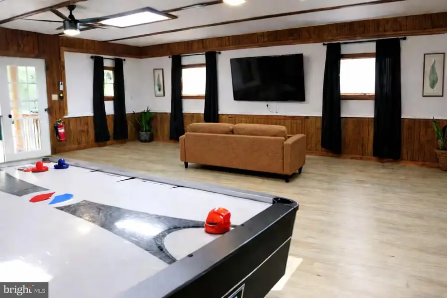 137 Park View Ln, Shenandoah, VA 22849 - #3