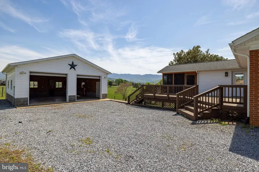 3 Cedar Dr, Luray, VA 22835 - #3