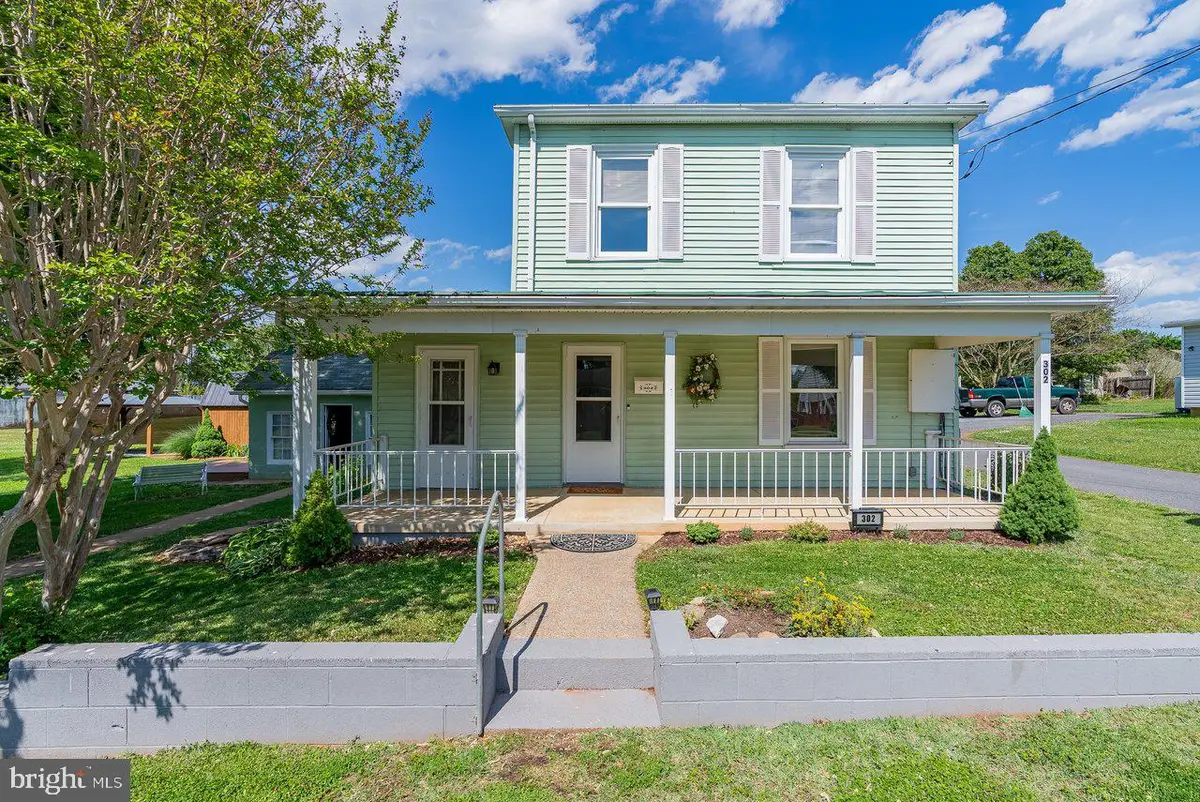 302 Woodland Ave, Luray, VA 22835 - #1