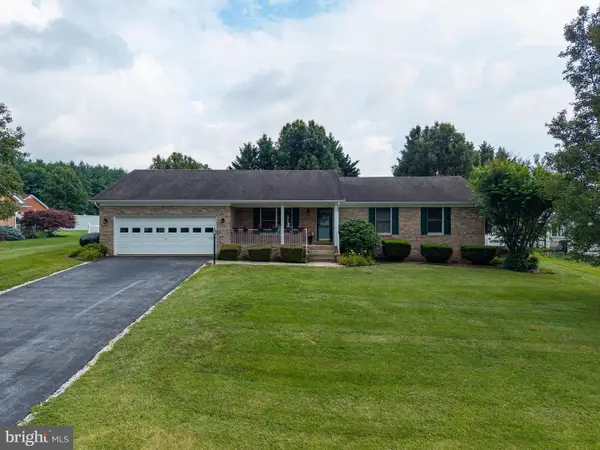 18 Meadow Ln, LURAY, VA 22835
