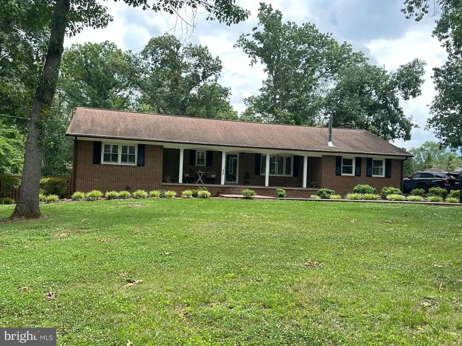 579 Circle View Rd, Luray, VA 22835 - #2