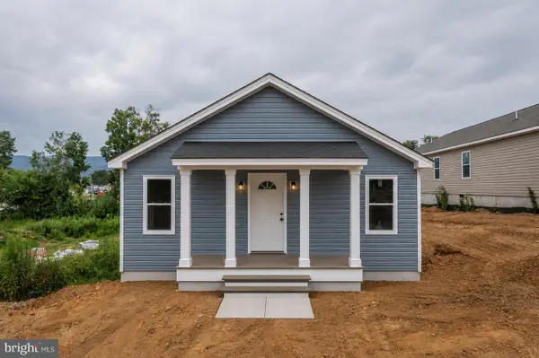 387 Trenton Ave., SHENANDOAH, VA 22849